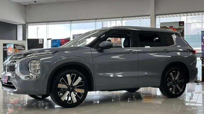 2025 Mitsubishi Outlander Exceed