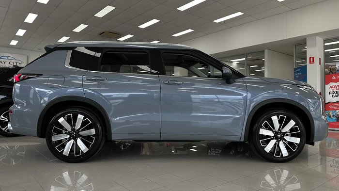 2025 Mitsubishi Outlander Exceed