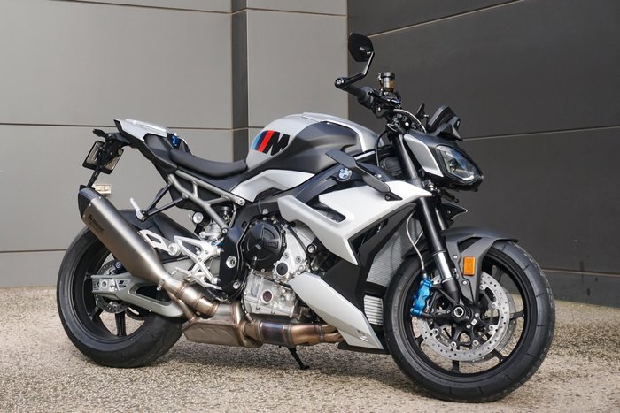 2025 BMW M 1000 R M 1000 White