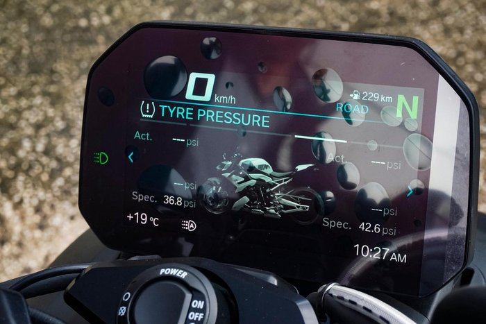 2025 BMW M 1000 R M 1000 White