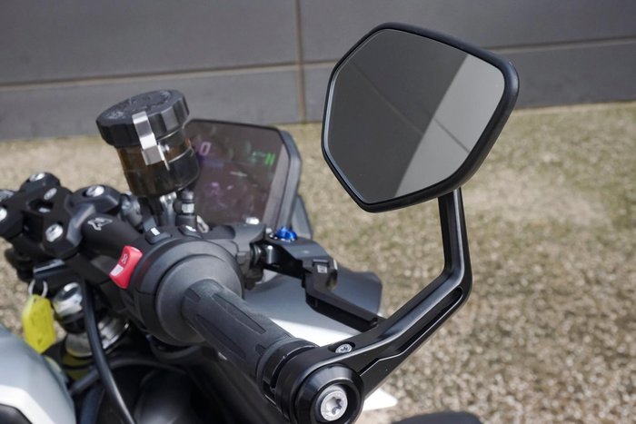 2025 BMW M 1000 R M 1000 White