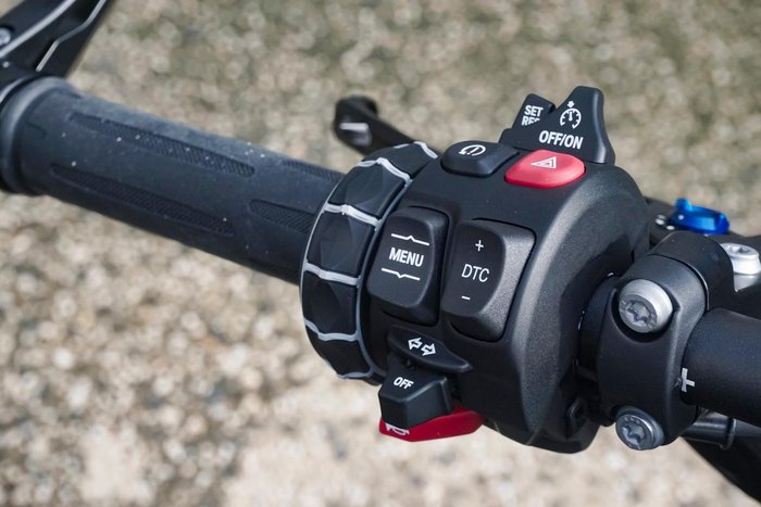 2025 BMW M 1000 R M 1000 White