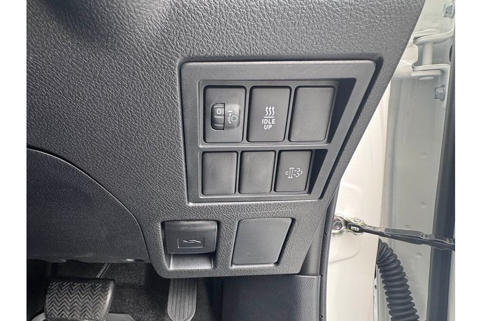 2024 Toyota Hilux SR