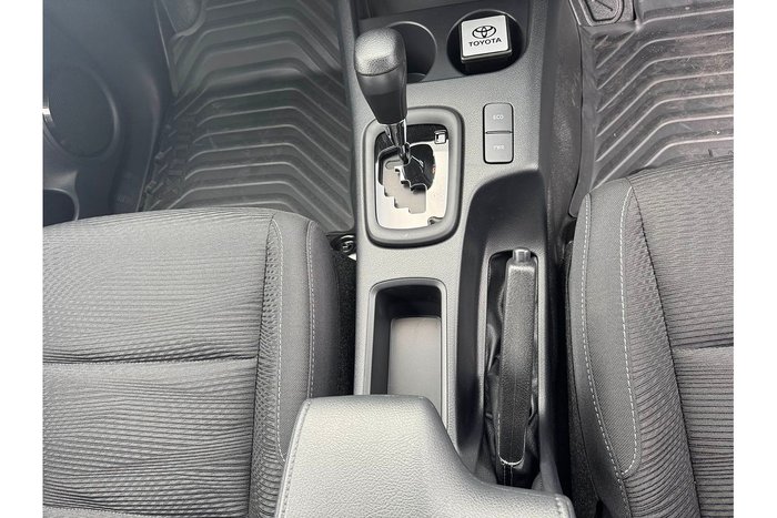 2024 Toyota Hilux SR