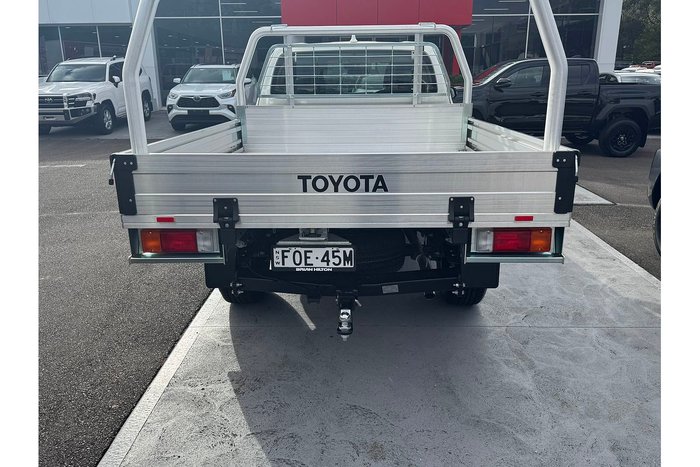 2024 Toyota Hilux SR
