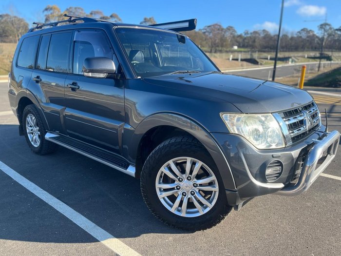 2014 Mitsubishi Pajero VR-X