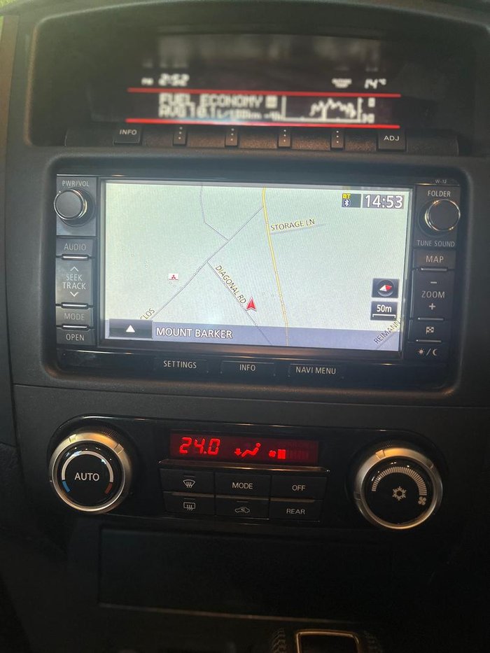 2014 Mitsubishi Pajero VR-X