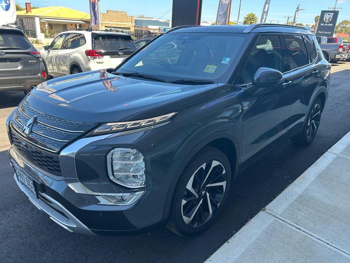 2023 Mitsubishi Outlander Exceed Tourer