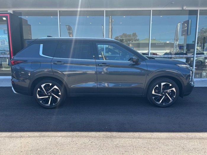 2023 Mitsubishi Outlander Exceed Tourer