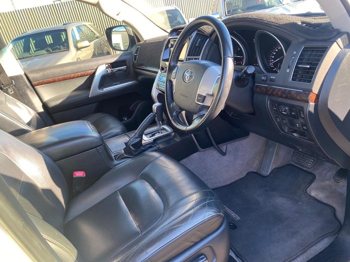 2015 Toyota Landcruiser VX