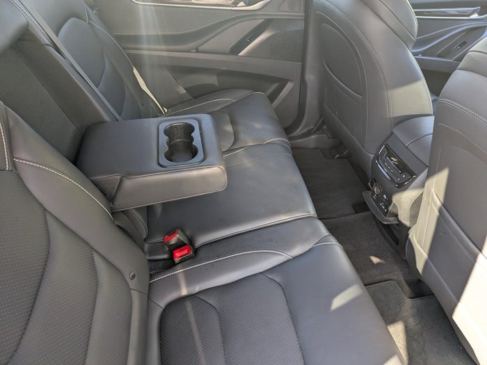 2022 LDV D90 Executive