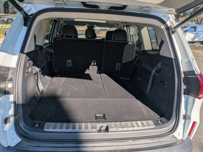 2022 LDV D90 Executive
