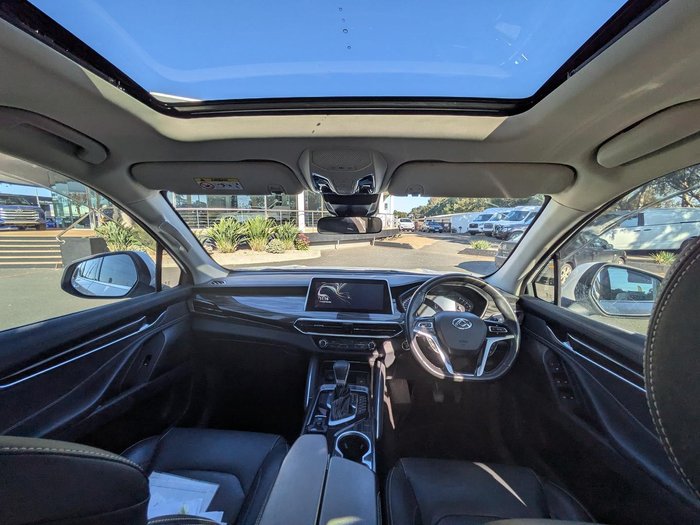 2022 LDV D90 Executive