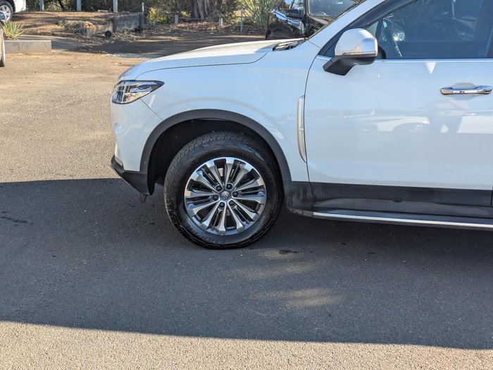 2022 LDV D90 Executive