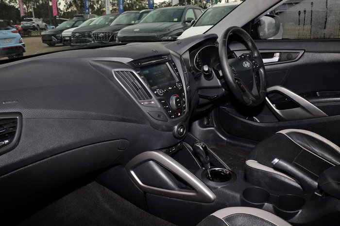 2012 Hyundai Veloster SR Turbo