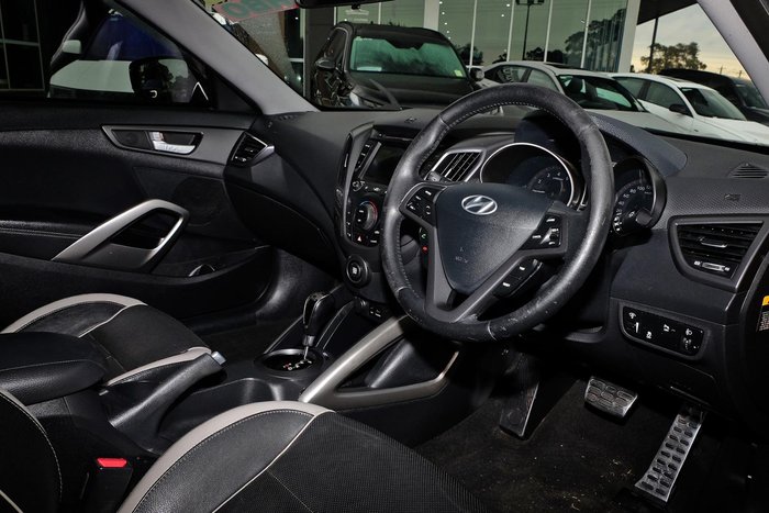 2012 Hyundai Veloster SR Turbo