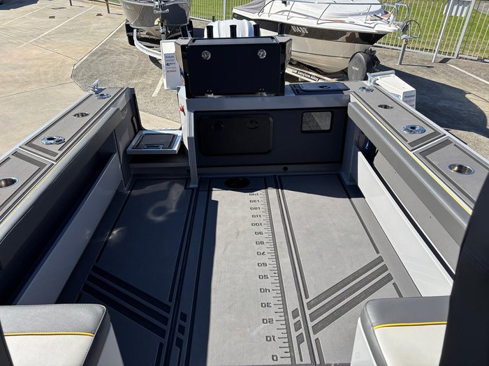 2025 Yellowfin YF-76F Extended Cabin