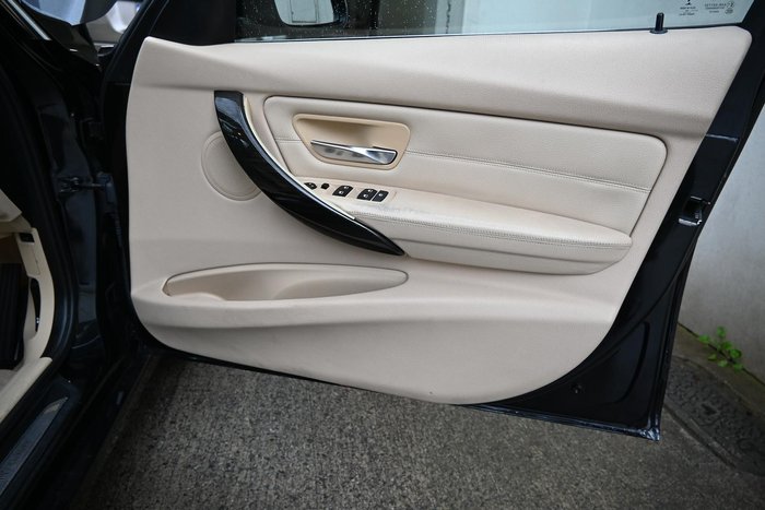 2014 BMW 3 Series 316i