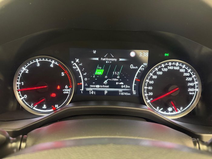 2022 Toyota Landcruiser Sahara FJA300R 4X4 Dual Range Glacier White