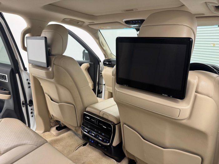 2022 Toyota Landcruiser Sahara FJA300R 4X4 Dual Range Glacier White