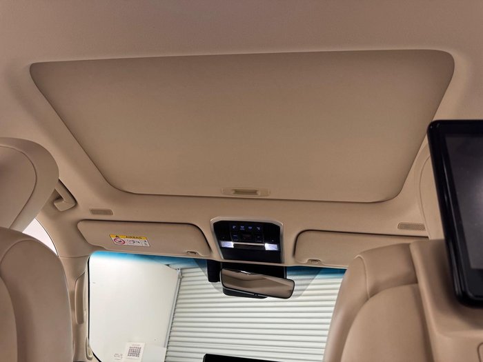 2022 Toyota Landcruiser Sahara FJA300R 4X4 Dual Range Glacier White