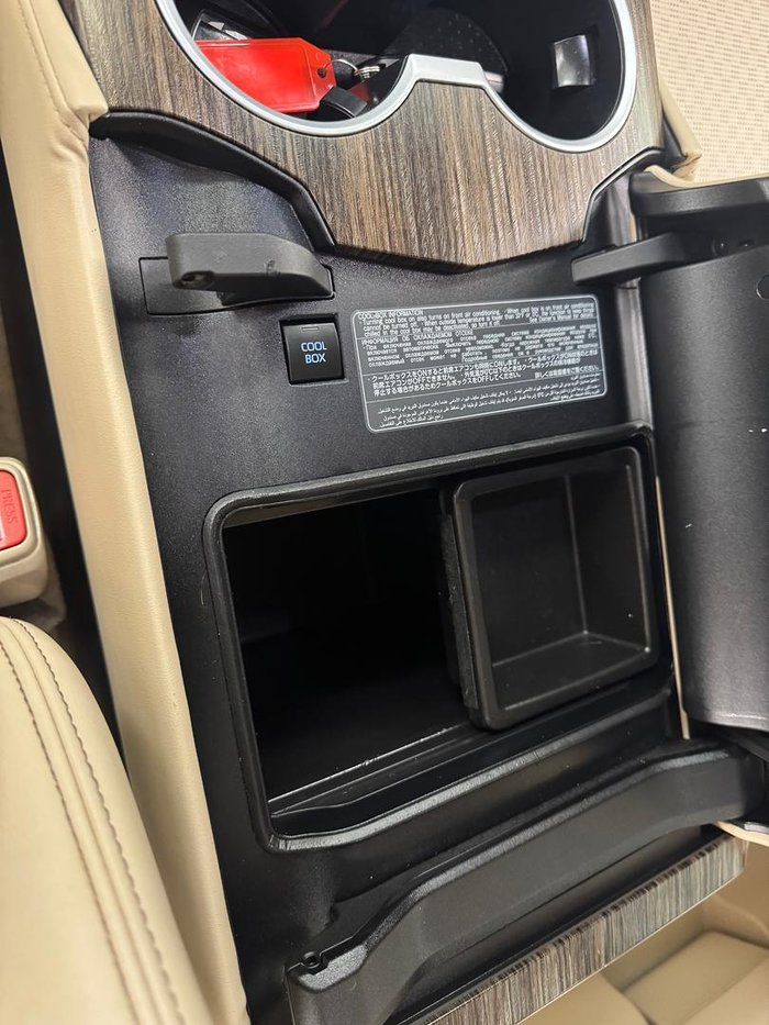 2022 Toyota Landcruiser Sahara FJA300R 4X4 Dual Range Glacier White