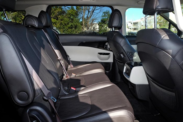 2020 Kia Carnival Platinum KA4 MY21 Aurora Black