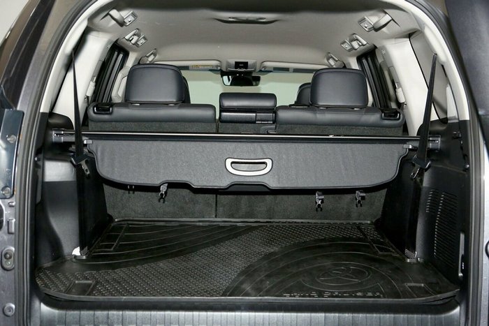 2022 Toyota Landcruiser Prado VX