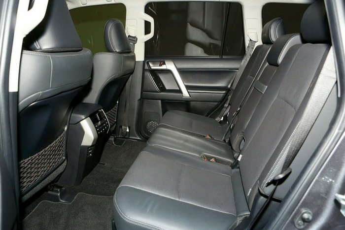 2022 Toyota Landcruiser Prado VX