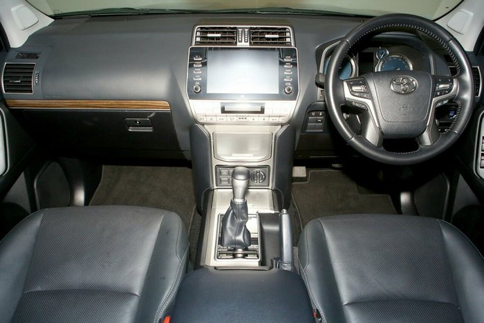 2022 Toyota Landcruiser Prado VX