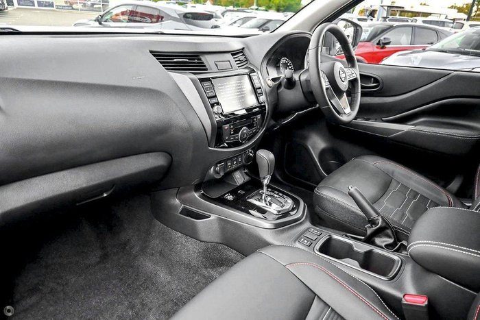 2025 Nissan Navara PRO-4X Warrior D23 MY25 4X4 Dual Range Black Star
