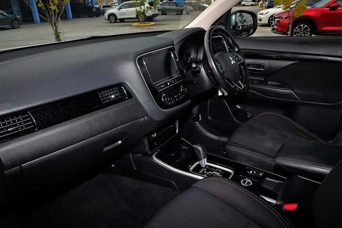 2019 Mitsubishi Outlander ES ZL MY19 AWD White