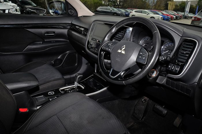 2019 Mitsubishi Outlander ES ZL MY19 AWD White