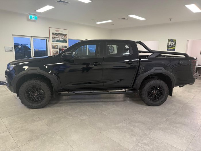 2024 Isuzu D-MAX BLADE