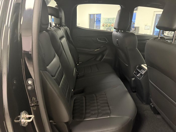 2024 Isuzu D-MAX BLADE