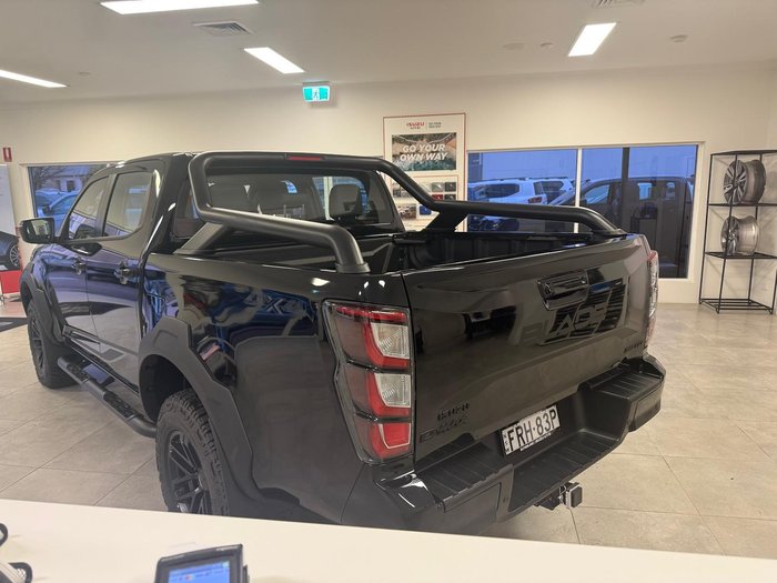 2024 Isuzu D-MAX BLADE