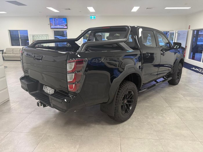 2024 Isuzu D-MAX BLADE