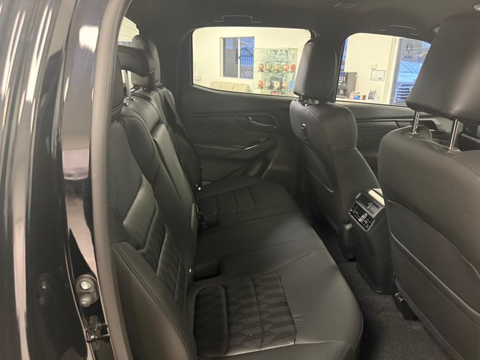 2024 Isuzu D-MAX BLADE