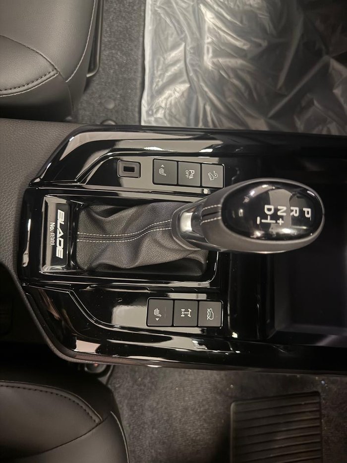 2024 Isuzu D-MAX BLADE