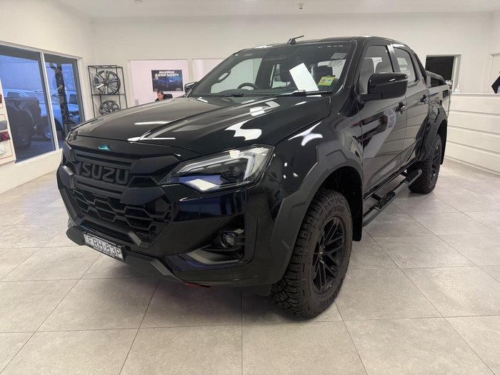2024 Isuzu D-MAX BLADE
