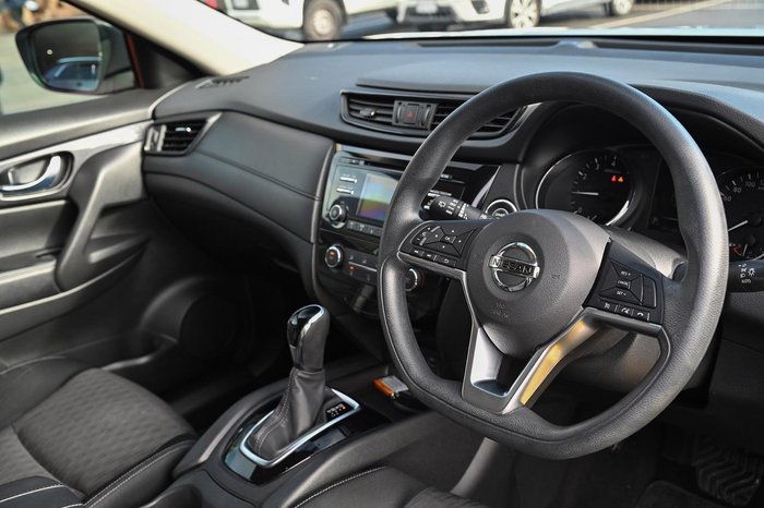 2018 Nissan X-TRAIL ST