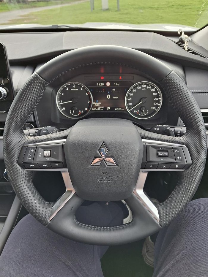 2024 Mitsubishi Outlander LS