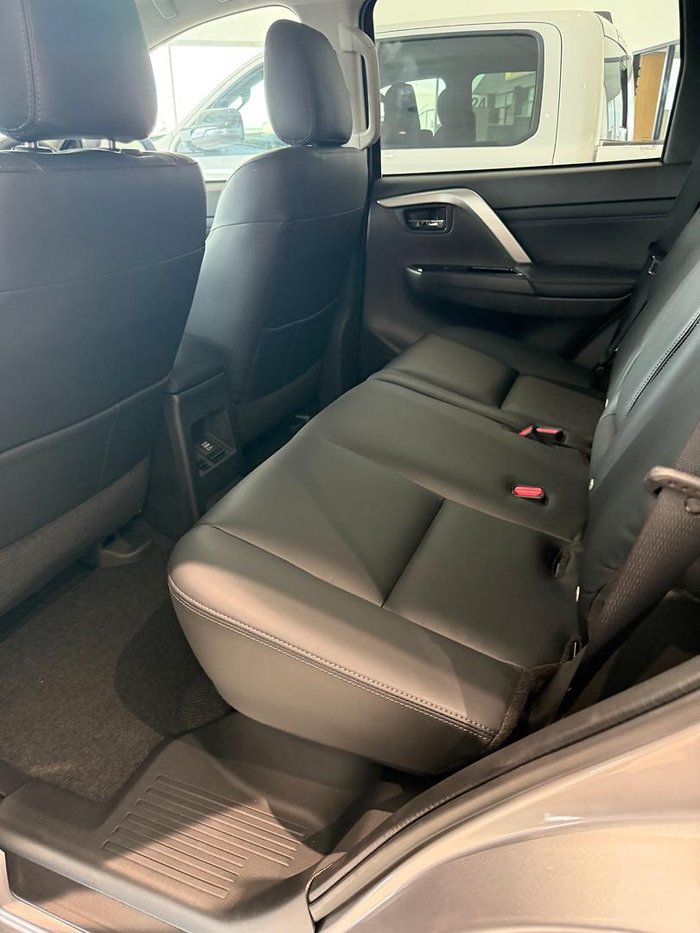 2024 Mitsubishi Pajero Sport GLS