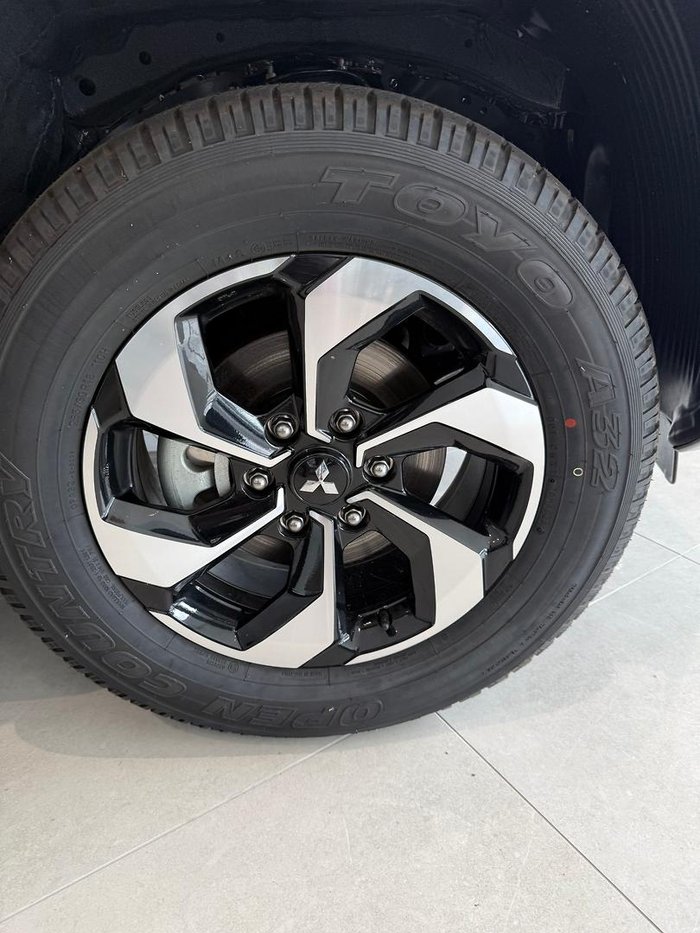 2024 Mitsubishi Pajero Sport GLS