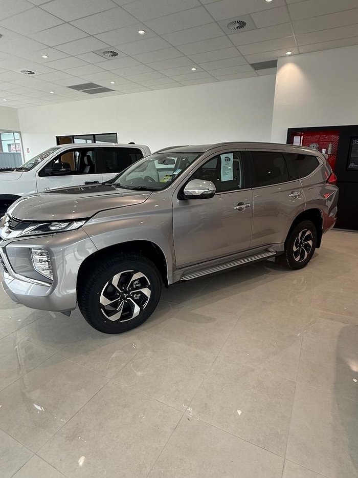 2024 Mitsubishi Pajero Sport GLS