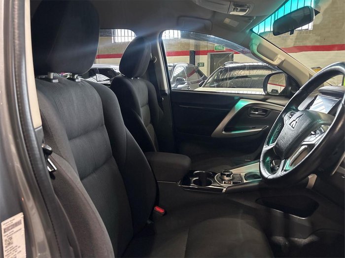 2018 Mitsubishi Pajero Sport GLX