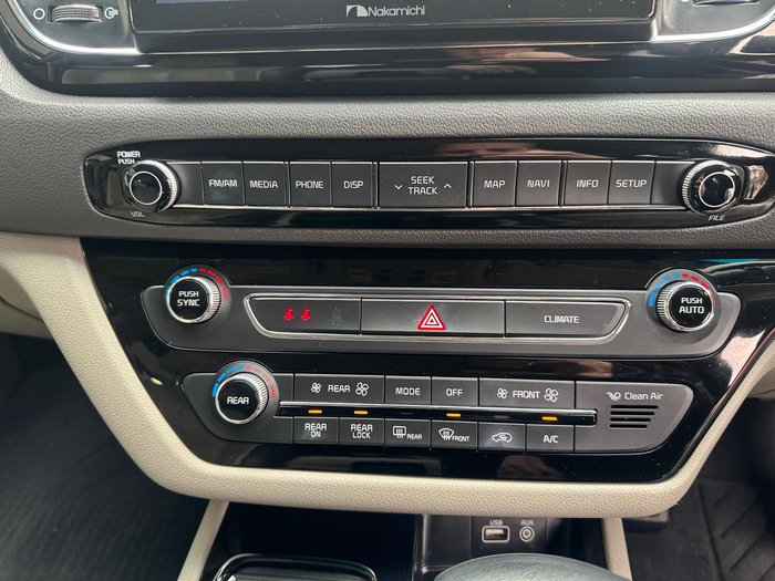 2017 Kia Carnival Platinum