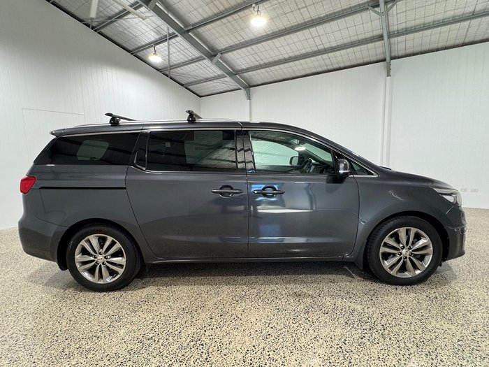 2017 Kia Carnival Platinum