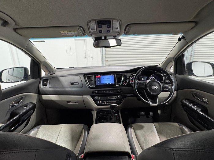 2017 Kia Carnival Platinum