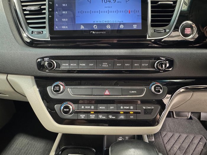 2017 Kia Carnival Platinum